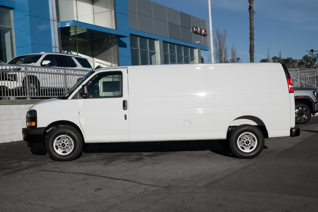 New 2025 GMC Savana 2500 Extended w/ Driver Convenience Package RWD image 7