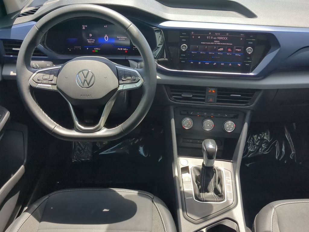 Certified 2022 Volkswagen Taos SE FWD image 13