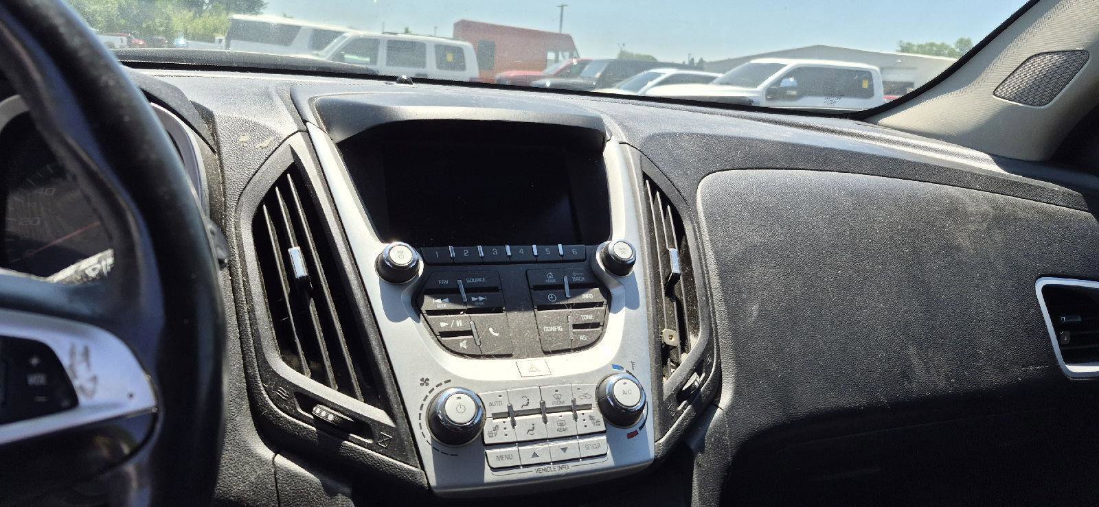 Used 2017 Chevrolet Equinox LT w/ Convenience Package FWD image 9