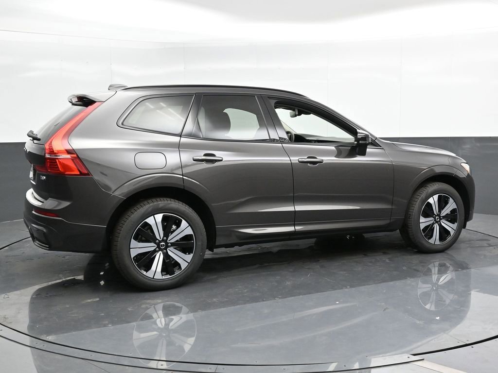 New 2025 Volvo XC60 T8 Core w/ Protection Package Premier image 2