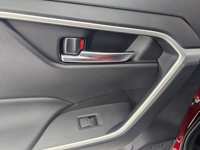 Used 2025 Toyota RAV4 XLE Premium image 34