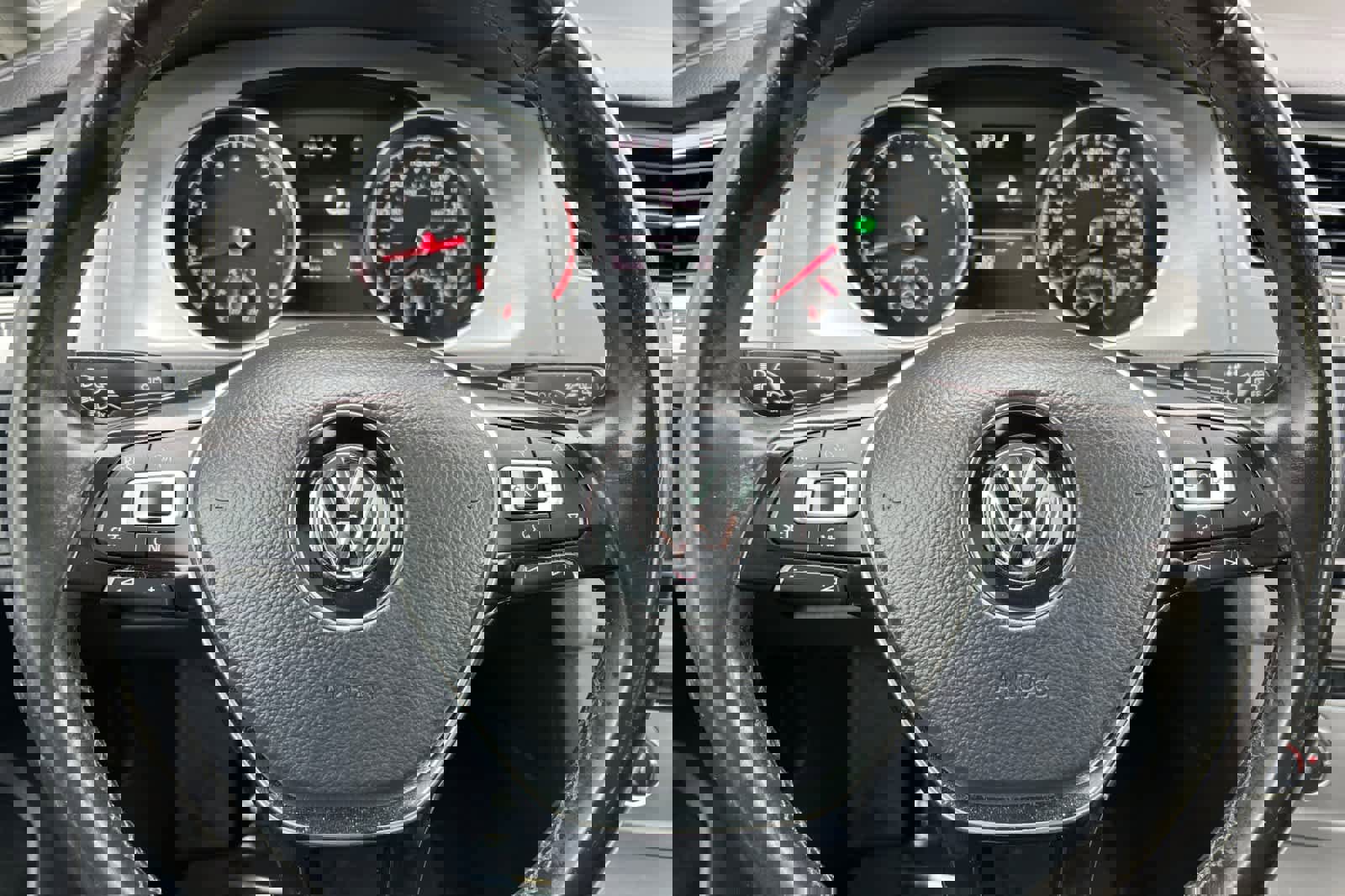 Used 2017 Volkswagen Golf Wolfsburg Edition image 25