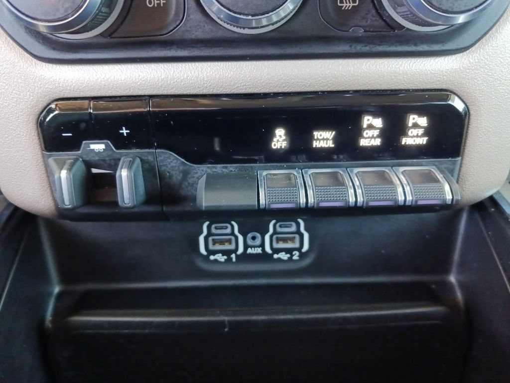 Used 2021 RAM 1500 Laramie AWD/4WD image 23