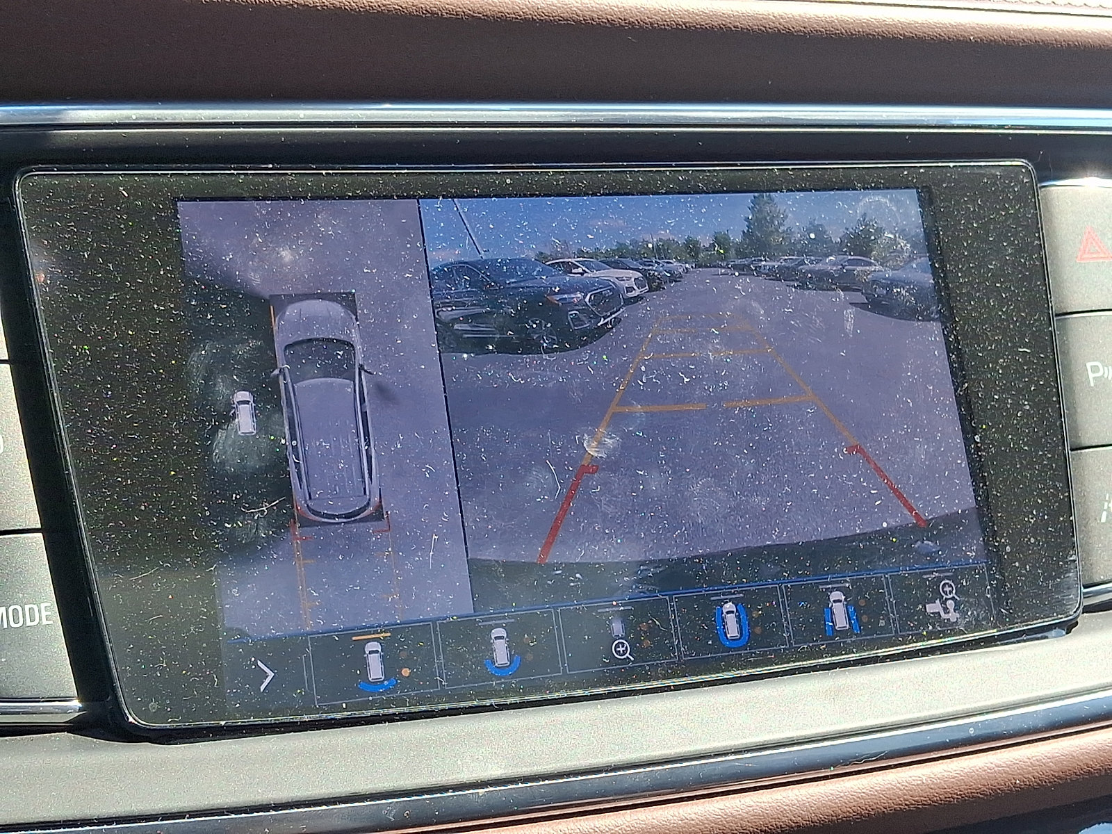 Used 2020 Buick Enclave Avenir w/ Avenir Technology Package AWD/4WD image 19