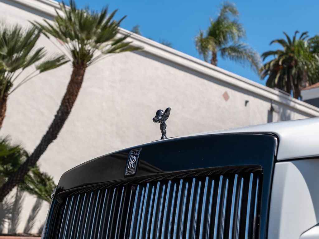 Used 2023 Rolls-Royce Ghost Black Badge w/ Black Badge Ghost Package AWD/4WD image 7