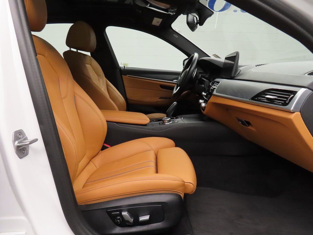 Used 2022 BMW 530i xDrive image 23