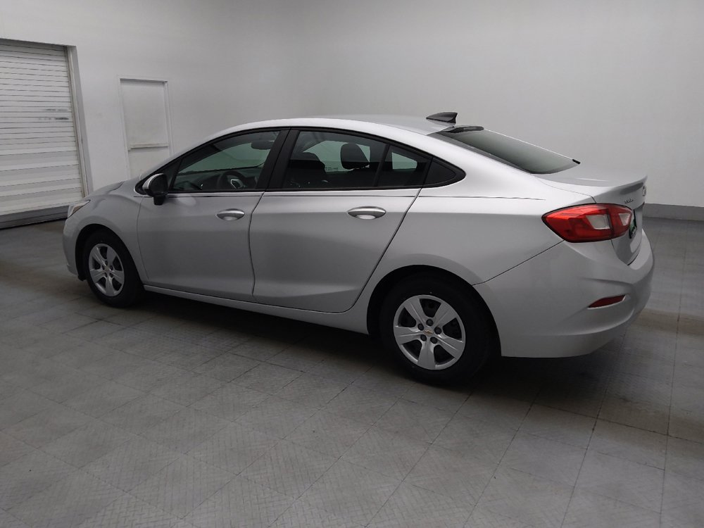 Used 2018 Chevrolet Cruze LS FWD image 3