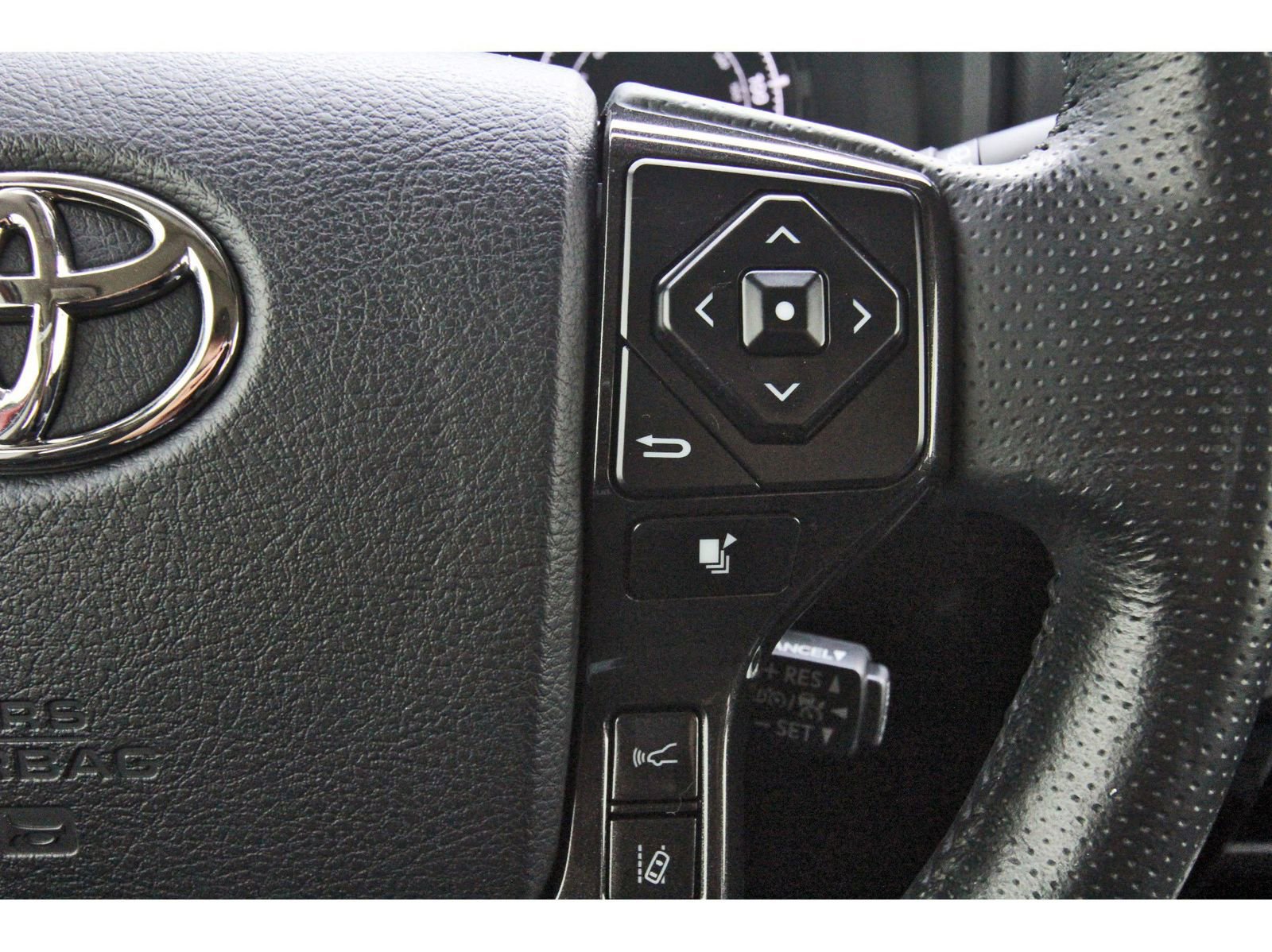 Used 2023 Toyota 4Runner 40th Anniversary SE AWD/4WD image 19