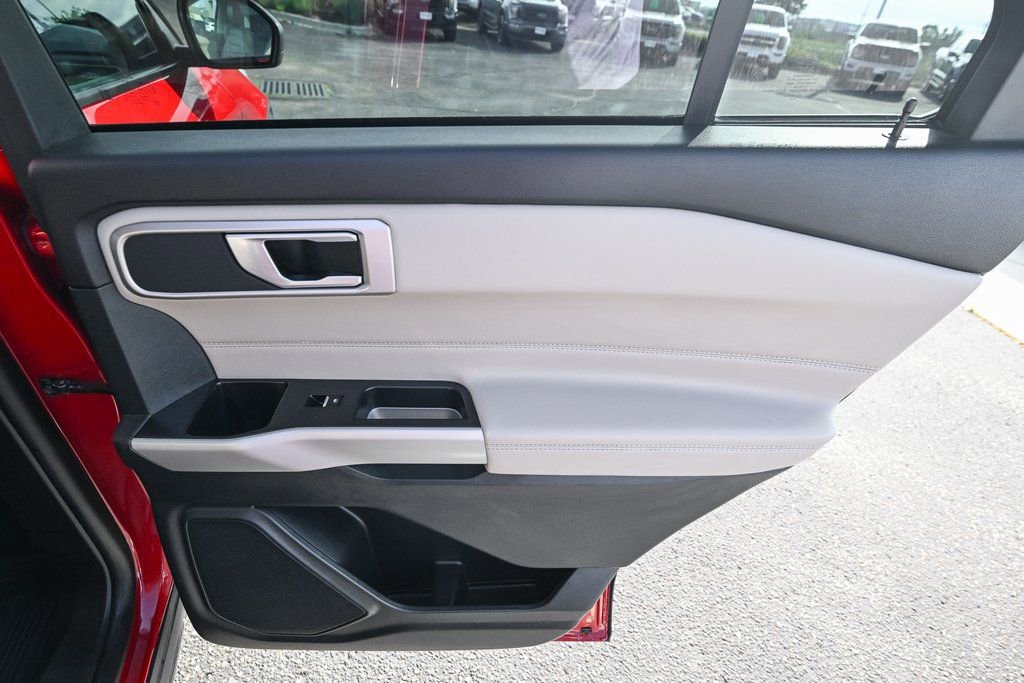 Certified 2023 Ford Explorer XLT w/ Equipment Group 202A image 30