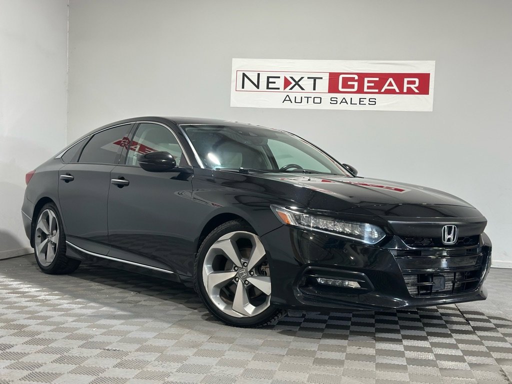 Used 2018 Honda Accord Touring image 1