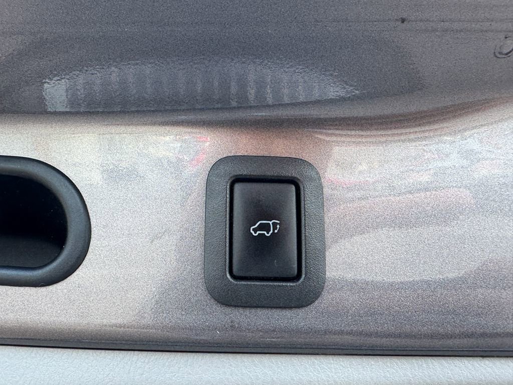 Used 2015 Toyota Highlander Limited Platinum image 14