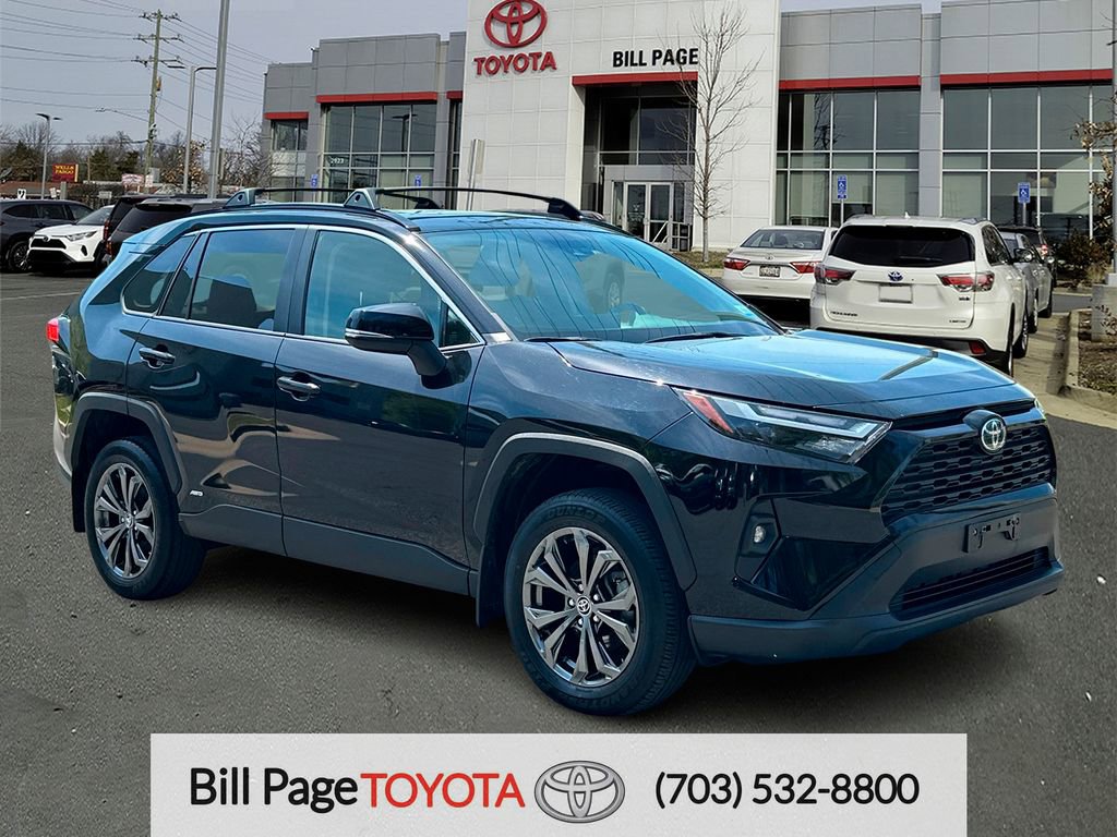 Used 2022 Toyota RAV4 XLE Premium image 1