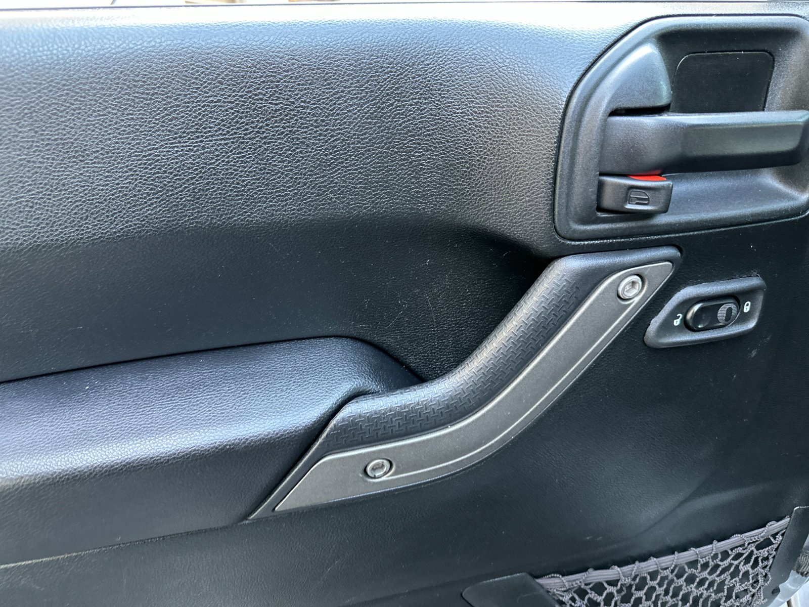 Used 2018 Jeep Wrangler Unlimited Sport S image 11