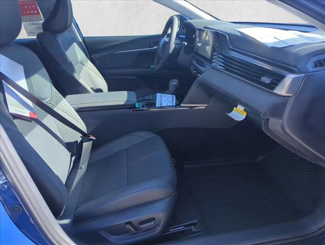 Used 2026 Toyota Camry XLE FWD image 27