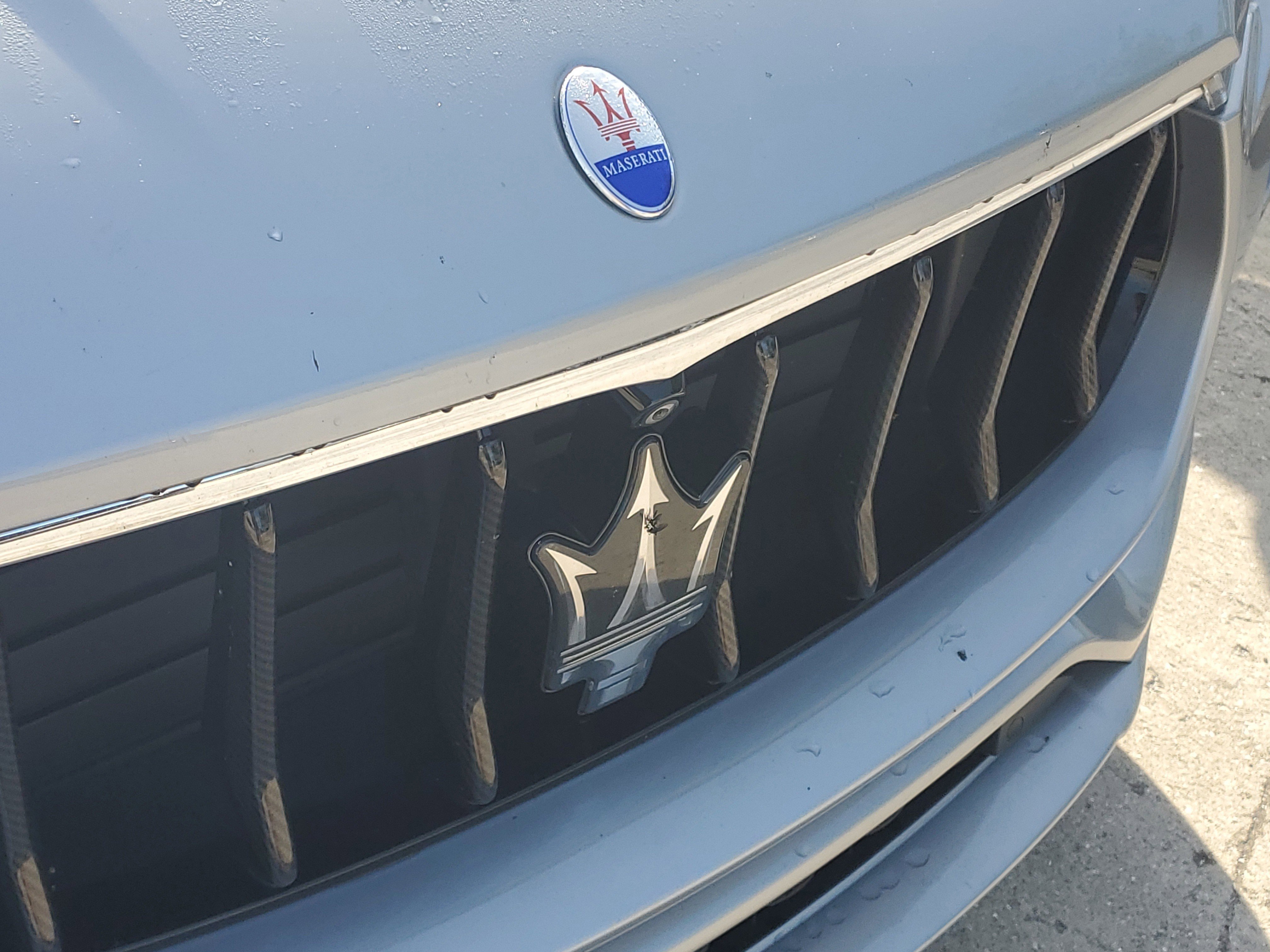 Used 2018 Maserati Levante S AWD/4WD image 3