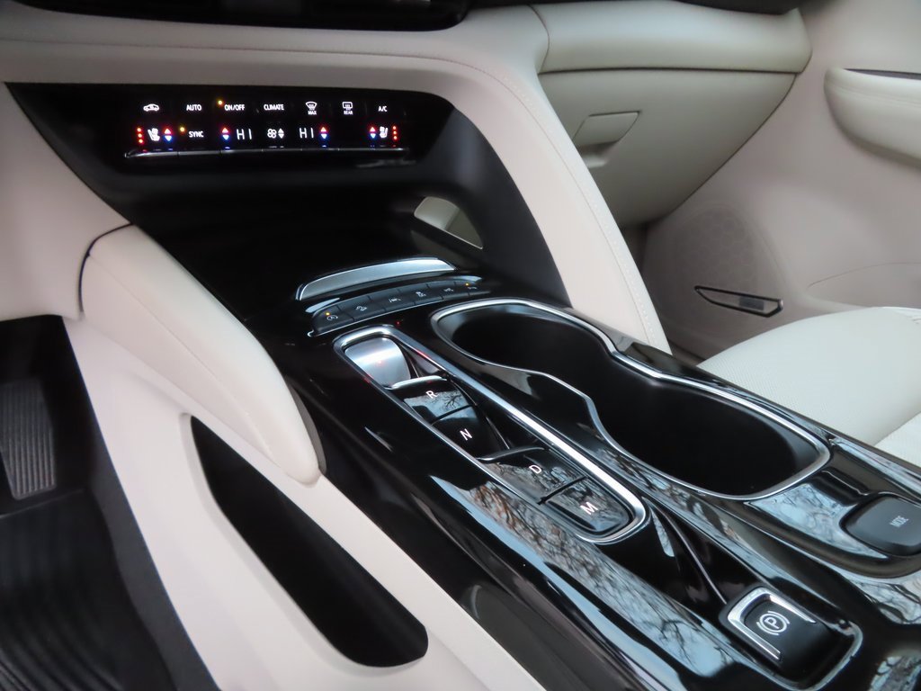 Used 2023 Buick Envision Avenir image 24