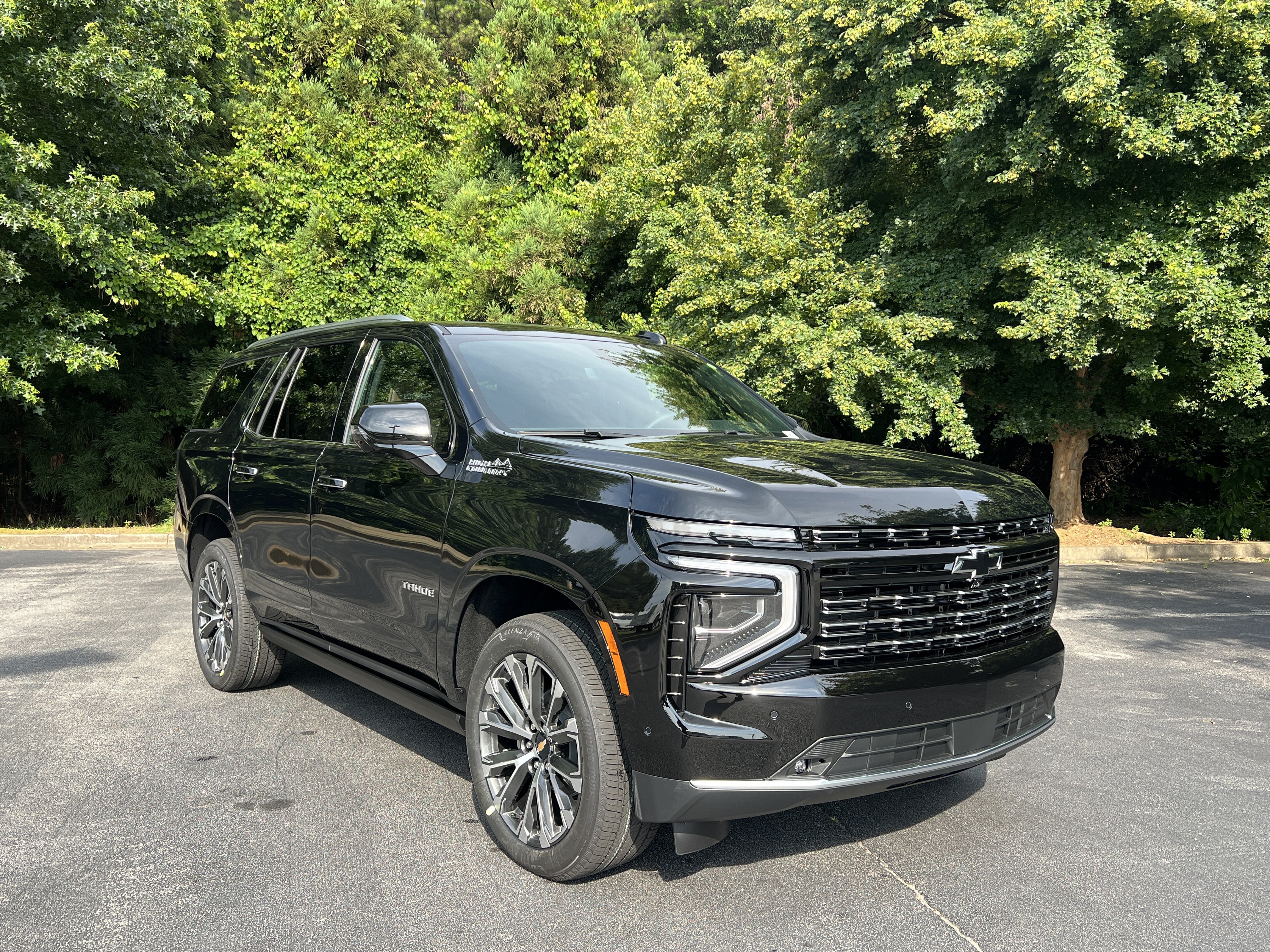 New 2026 Chevrolet Tahoe High Country w/ LPO, Get Active Package AWD/4WD image 2