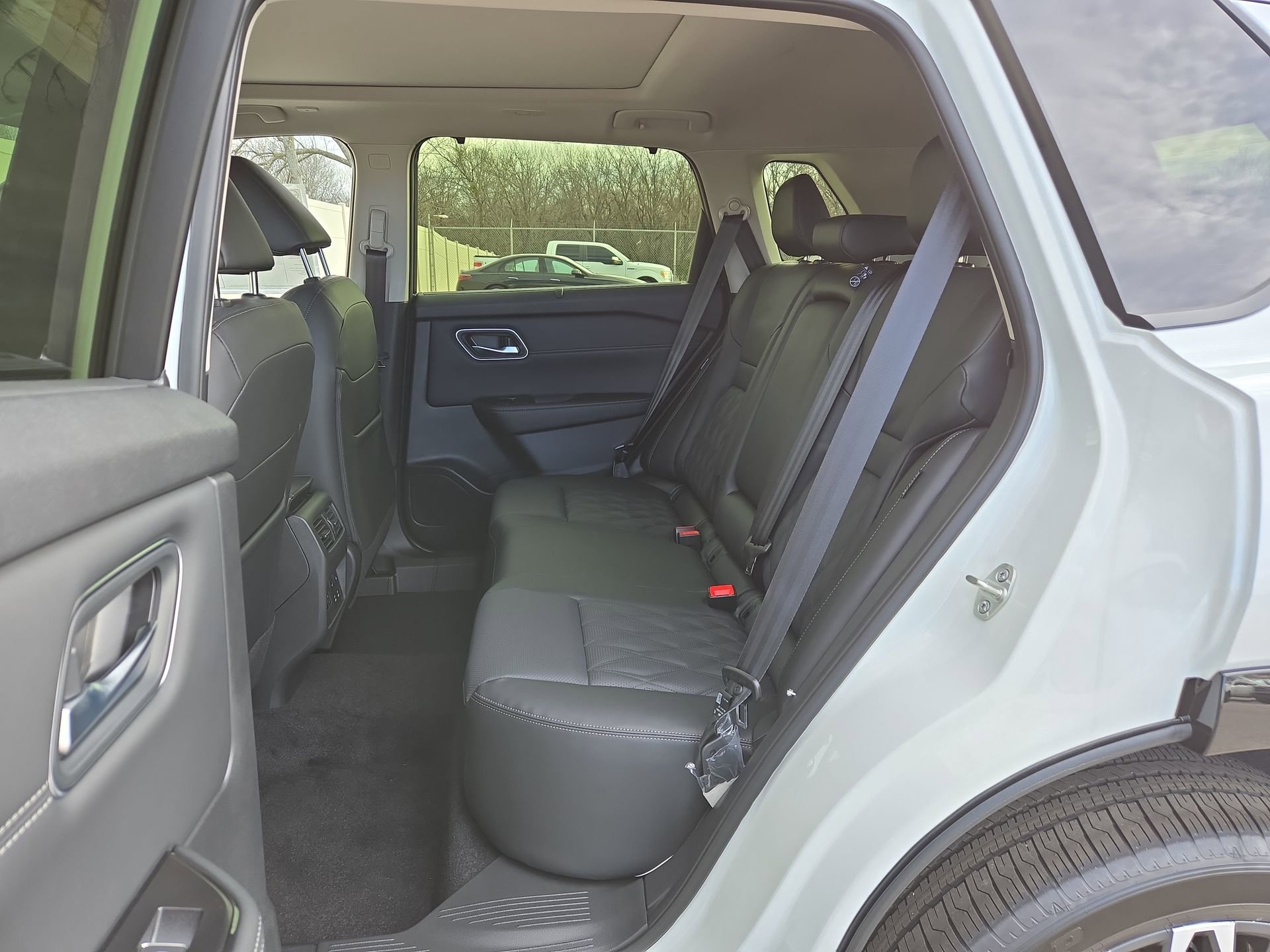 New 2026 Nissan Rogue Platinum w/ Platinum Premium Package AWD/4WD image 17