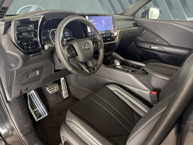 Certified 2026 Lexus TX 500h AWD w/ Technology Package image 10