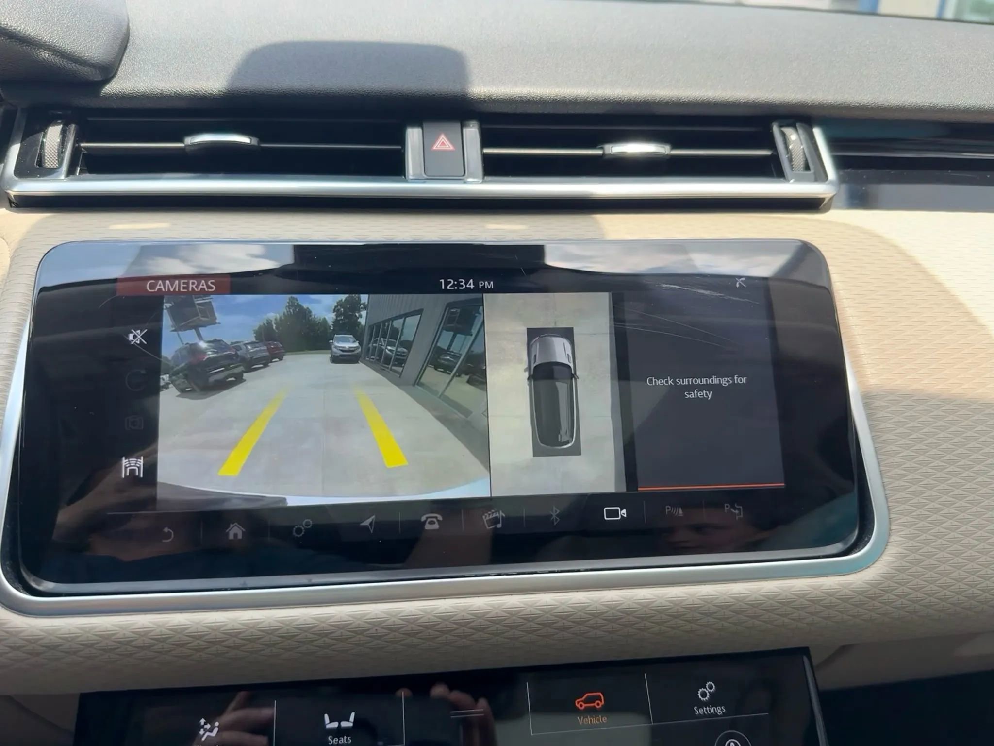 Used 2020 Land Rover Range Rover Velar S image 17