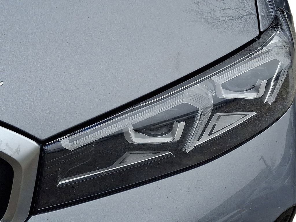 Used 2023 BMW 330i xDrive Sedan w/ M Sport Package AWD/4WD image 10