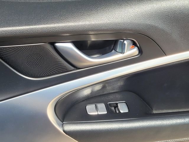 Used 2022 Genesis G70 2.0T image 14