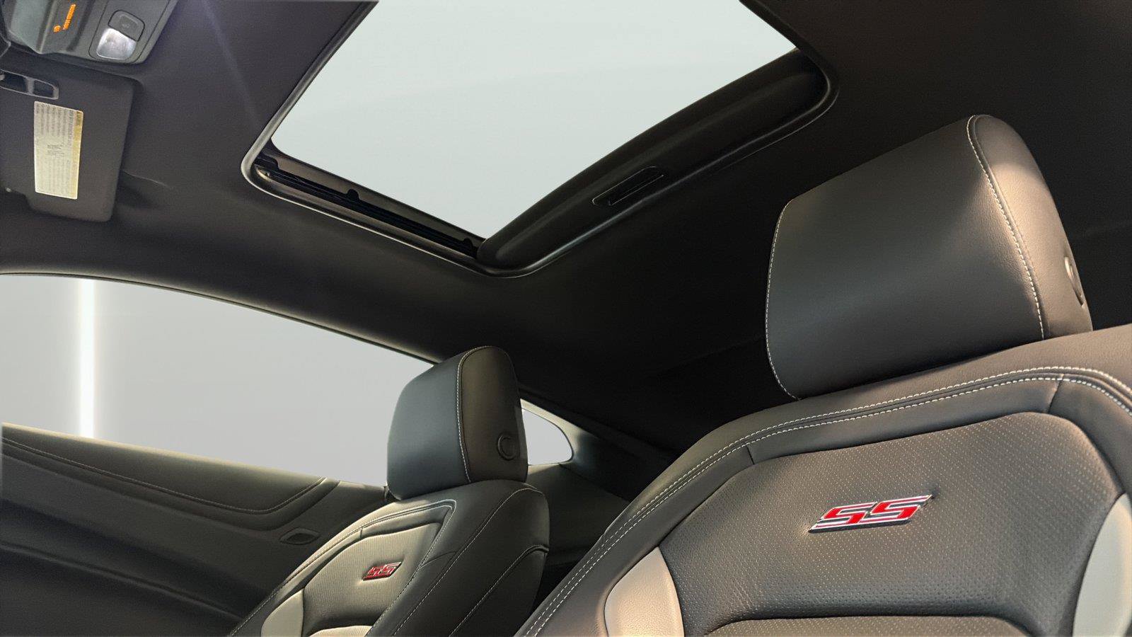 Used 2023 Chevrolet Camaro SS RWD image 16