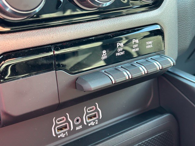 New 2026 RAM 1500 Big Horn AWD/4WD image 38