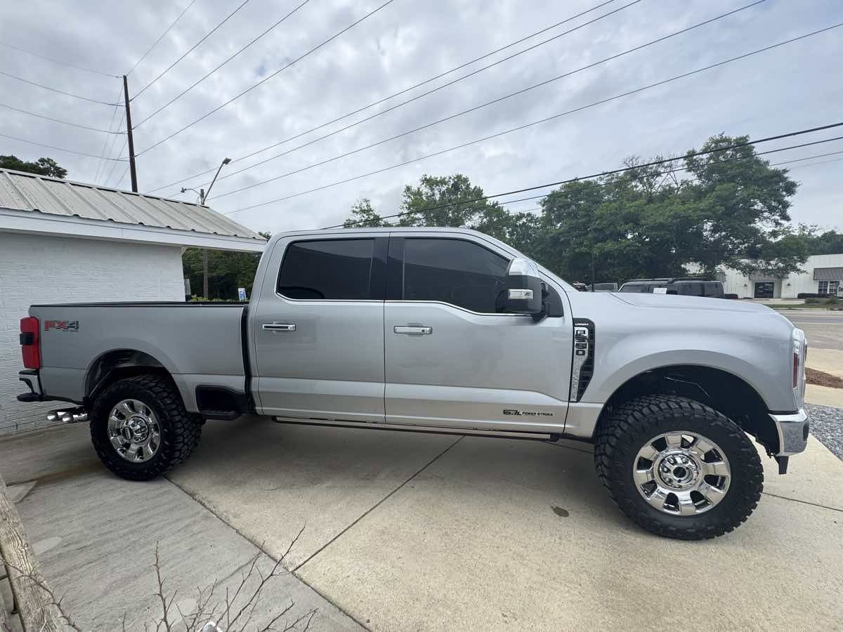 Used 2024 Ford F350 Lariat w/ Lariat Ultimate Package AWD/4WD image 5
