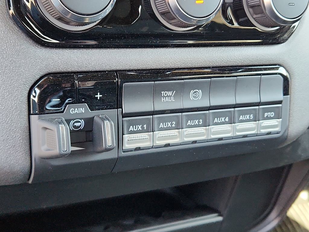 New 2026 RAM 3500 Tradesman w/ Chrome Appearance Group A AWD/4WD image 21