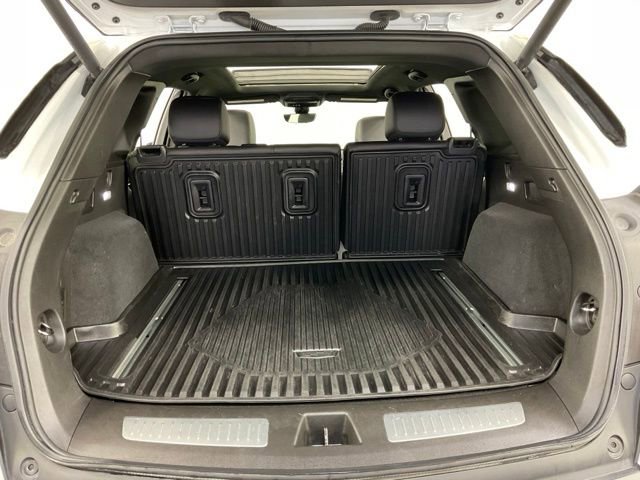 Used 2025 Cadillac XT5 Premium Luxury w/ Technology Package AWD/4WD image 31