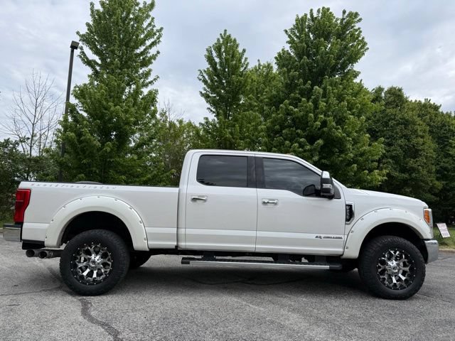 Used 2019 Ford F250 Lariat w/ Lariat Ultimate Package AWD/4WD image 2