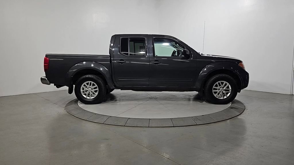 Used 2015 Nissan Frontier SV w/ SV Value Truck Package AWD/4WD image 7