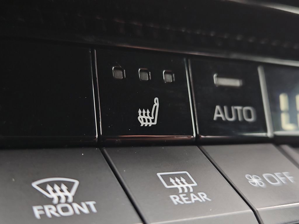 Used 2024 Toyota Land Cruiser image 21