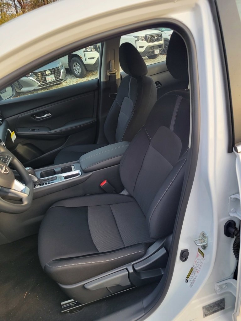 New 2025 Nissan Sentra SV w/ Trunk Package image 26