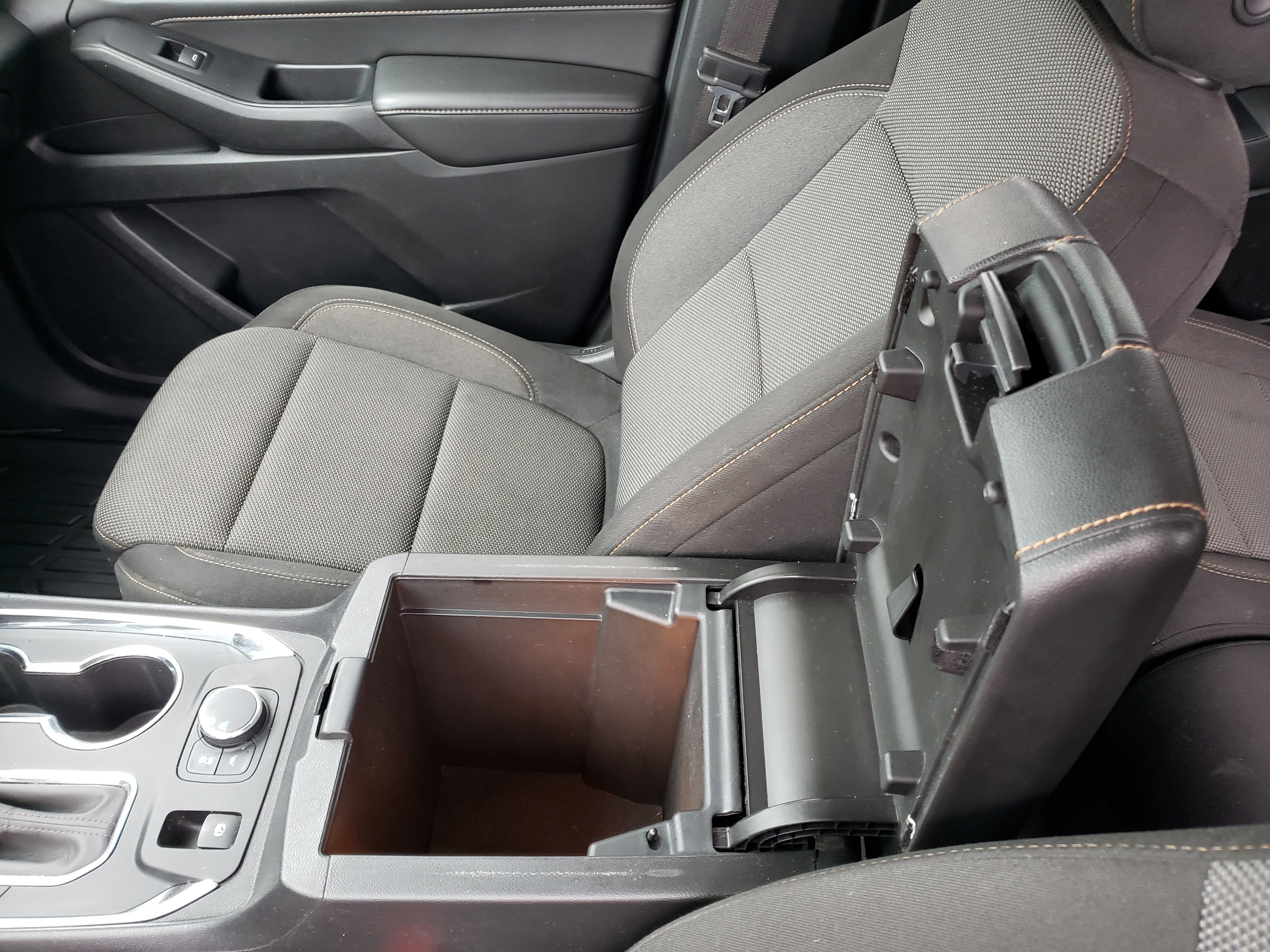 Used 2020 Chevrolet Traverse LS image 26