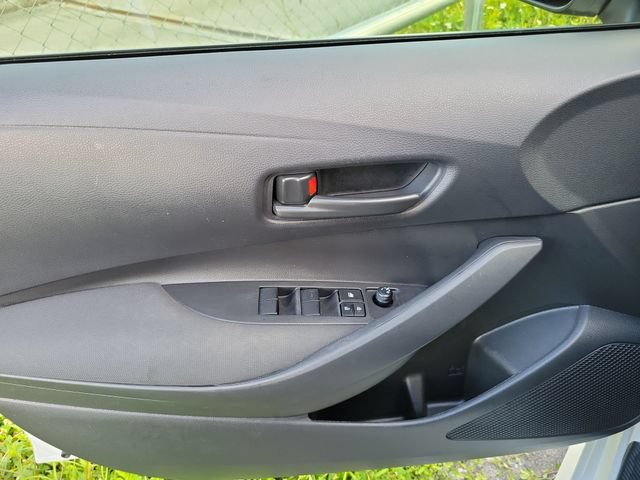 Used 2025 Toyota Corolla LE FWD image 14