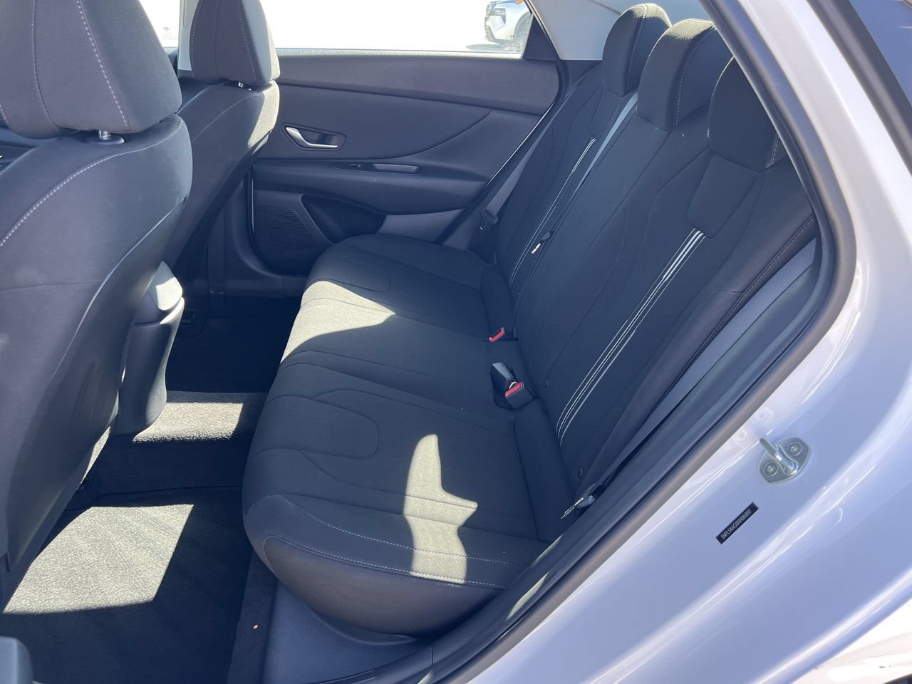 Used 2022 Hyundai Elantra SEL w/ Convenience Package FWD image 25