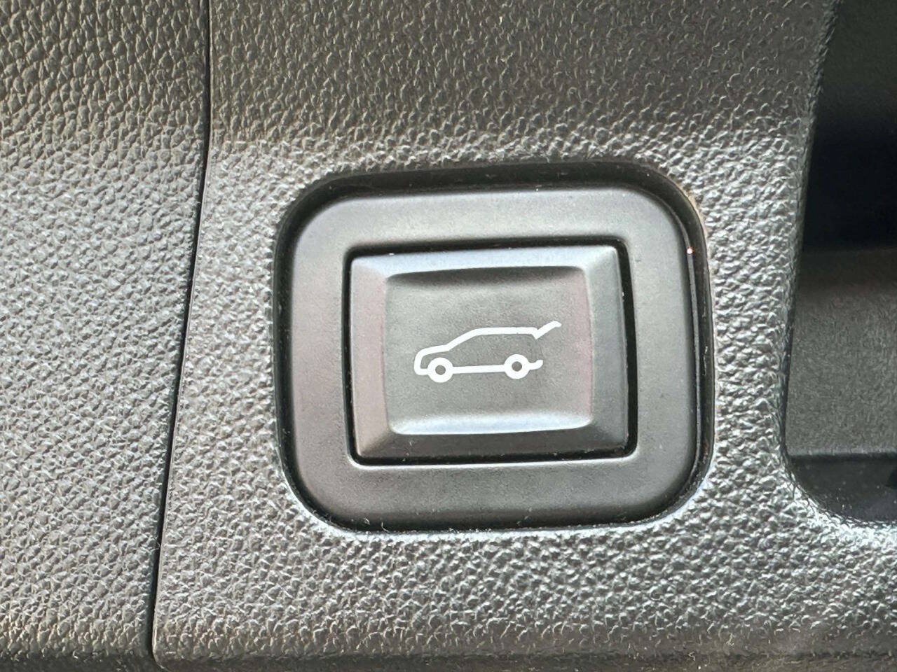 Used 2019 GMC Acadia SLT FWD image 16