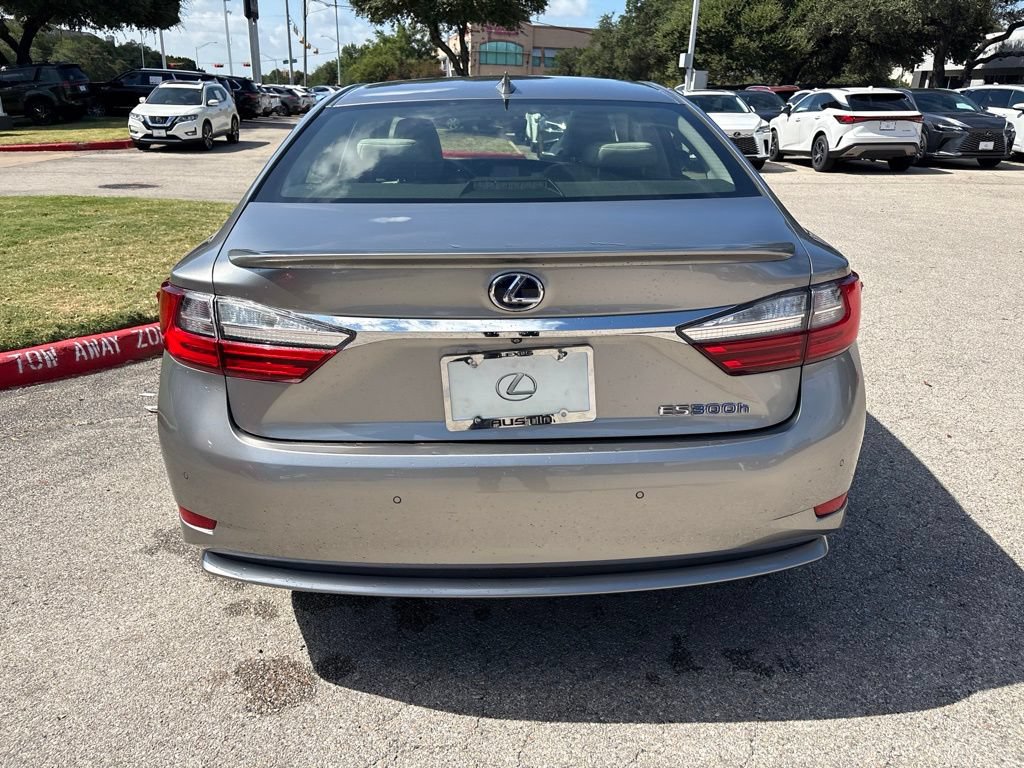 Used 2018 Lexus ES 300h w/ Luxury Package FWD image 4