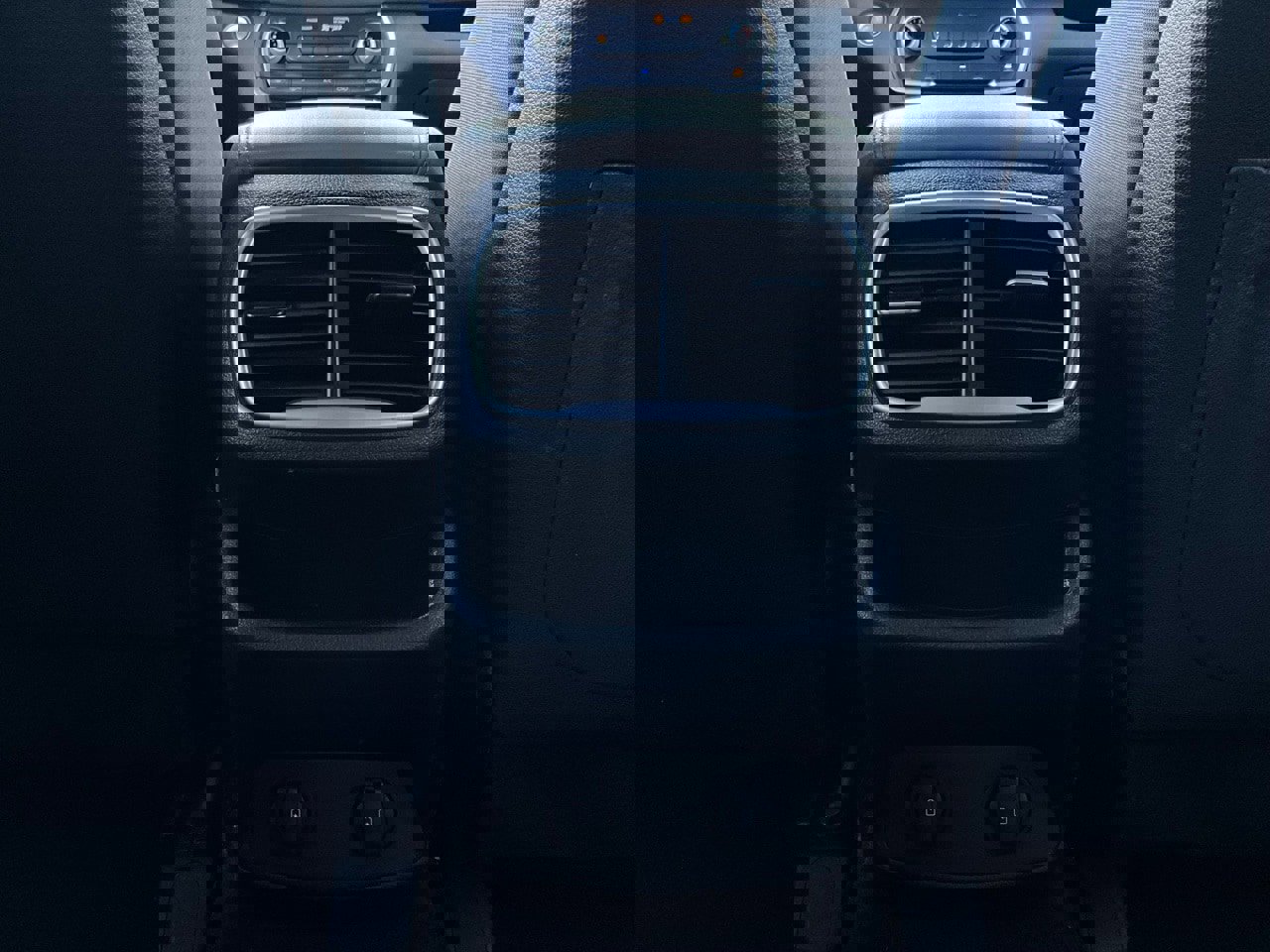 Used 2020 Hyundai Santa Fe SEL image 11