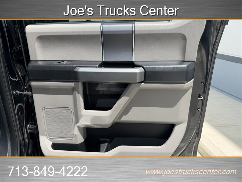Used 2017 Ford F350 XLT w/ XLT Premium Package AWD/4WD image 32