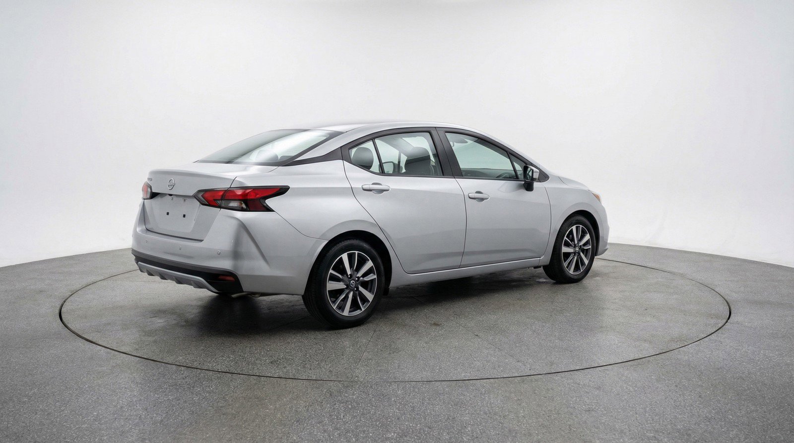 Used 2025 Nissan Versa SV FWD image 9