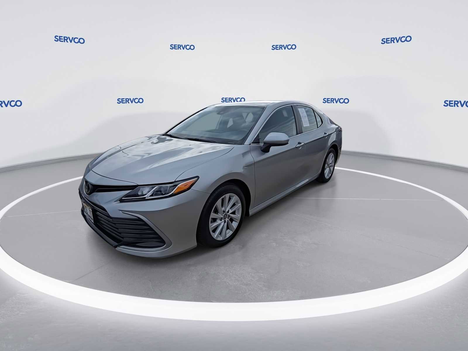 Used 2022 Toyota Camry LE image 3