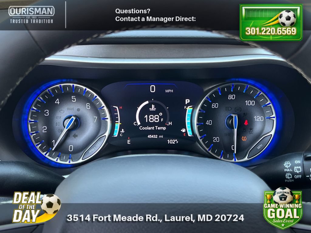 Used 2024 Chrysler Pacifica Touring-L FWD image 10