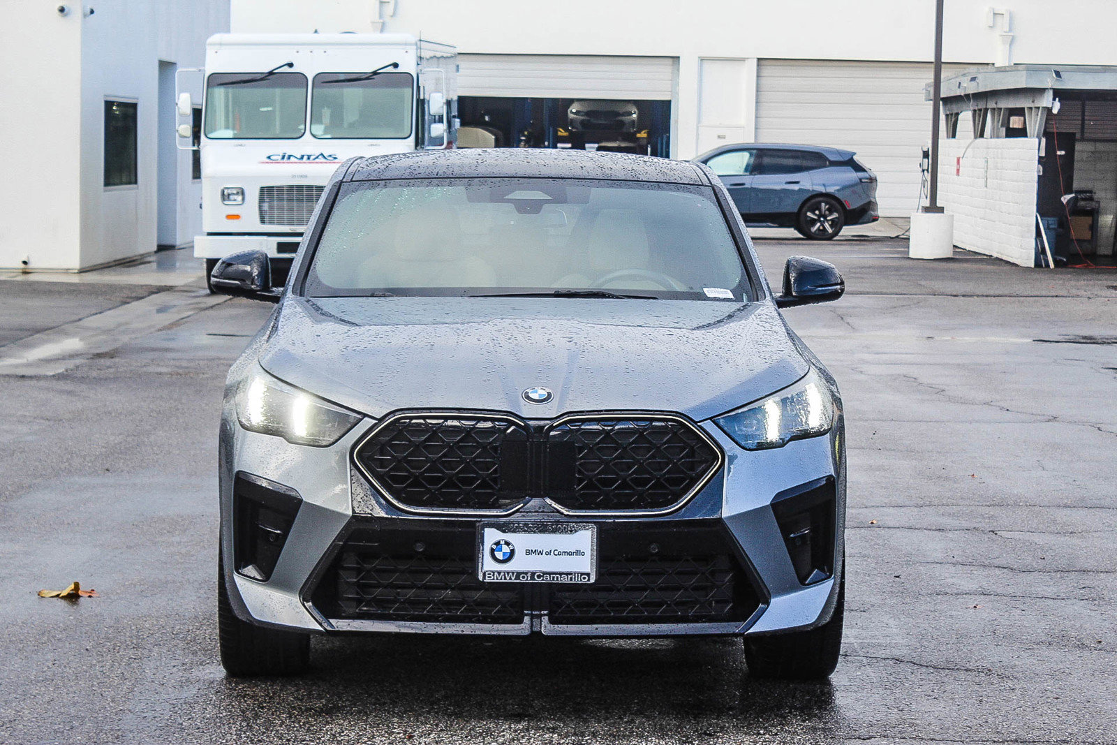 Certified 2025 BMW X2 xDrive28i w/ M Sport Package image 2