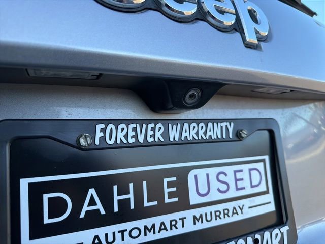 Used 2018 Jeep Grand Cherokee Laredo image 6