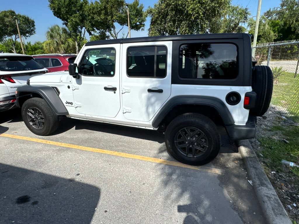 Used 2025 Jeep Wrangler Unlimited Sport AWD/4WD image 33