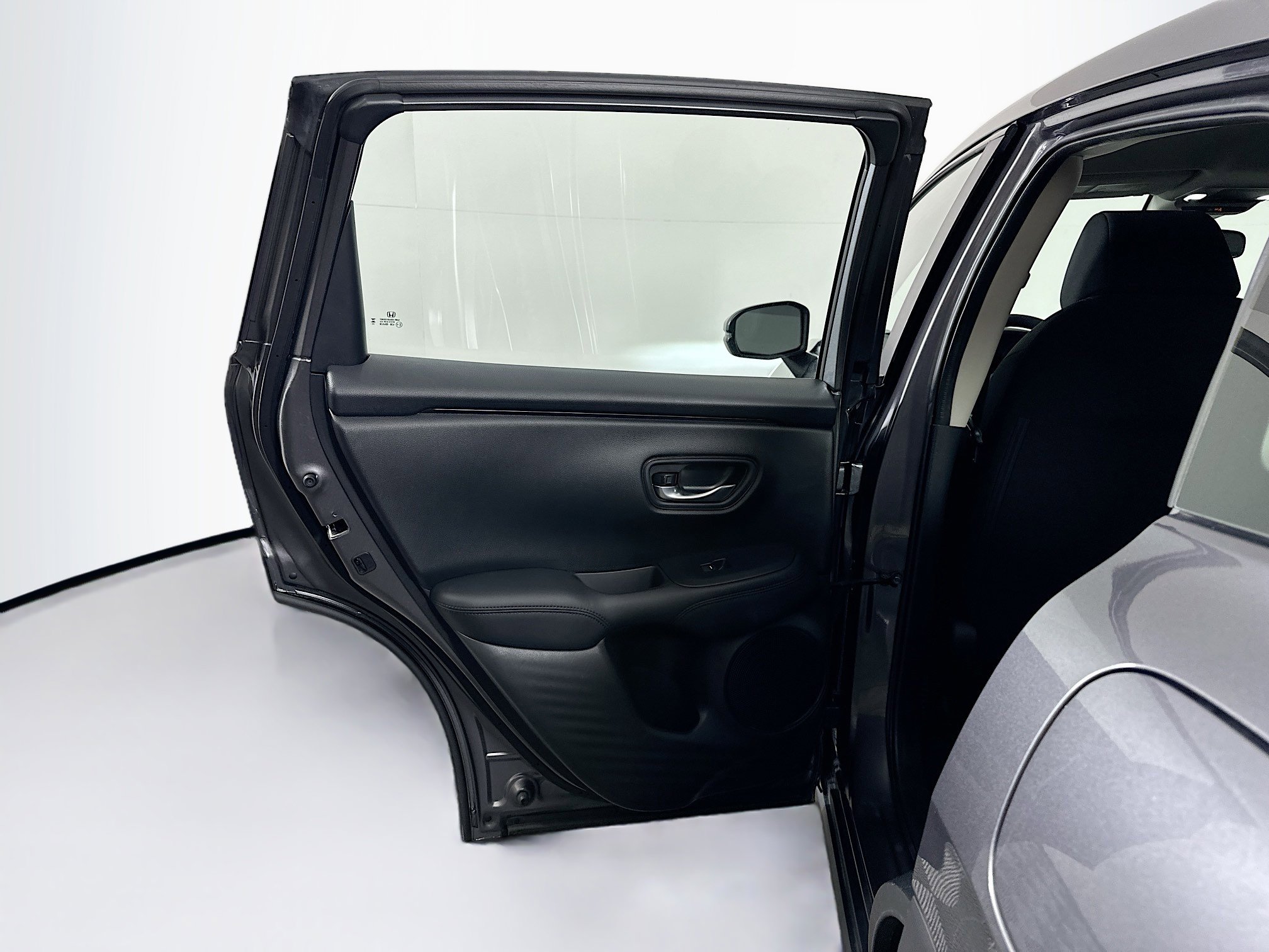 Used 2025 Honda HR-V LX image 25