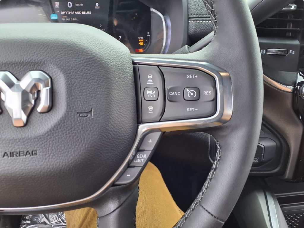 New 2027 RAM 2500 Laramie AWD/4WD image 13